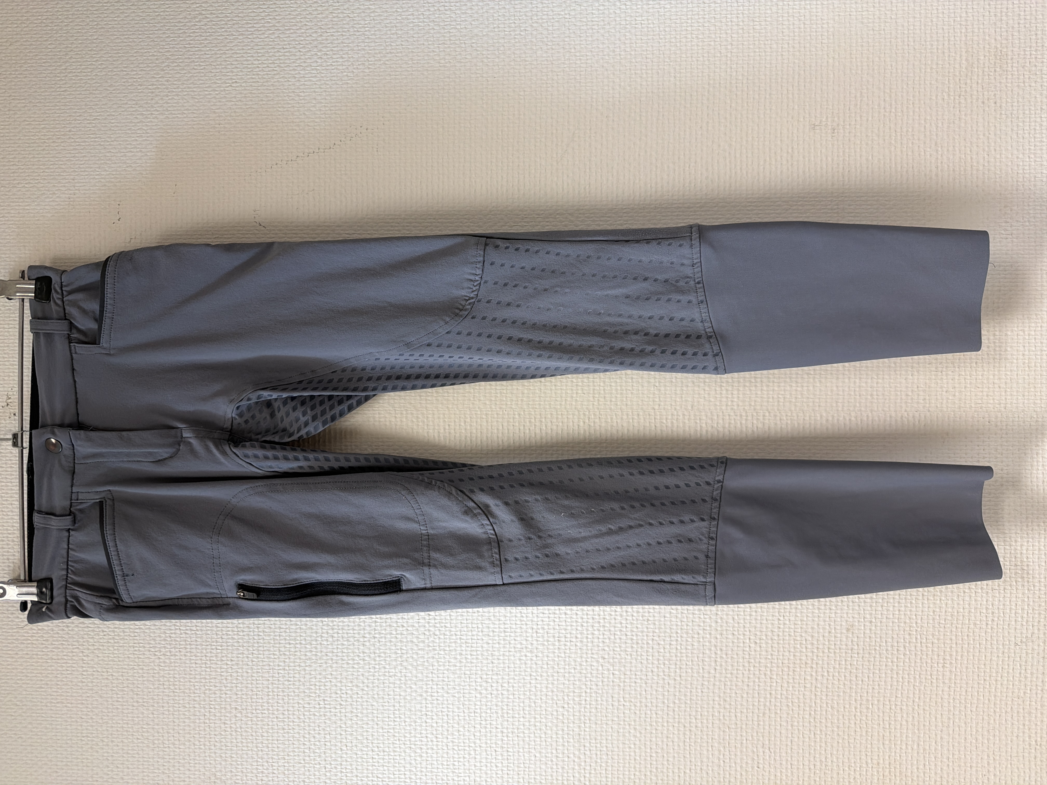 Pantalon Fouganza très bon état âge 10 ans à 12 ans