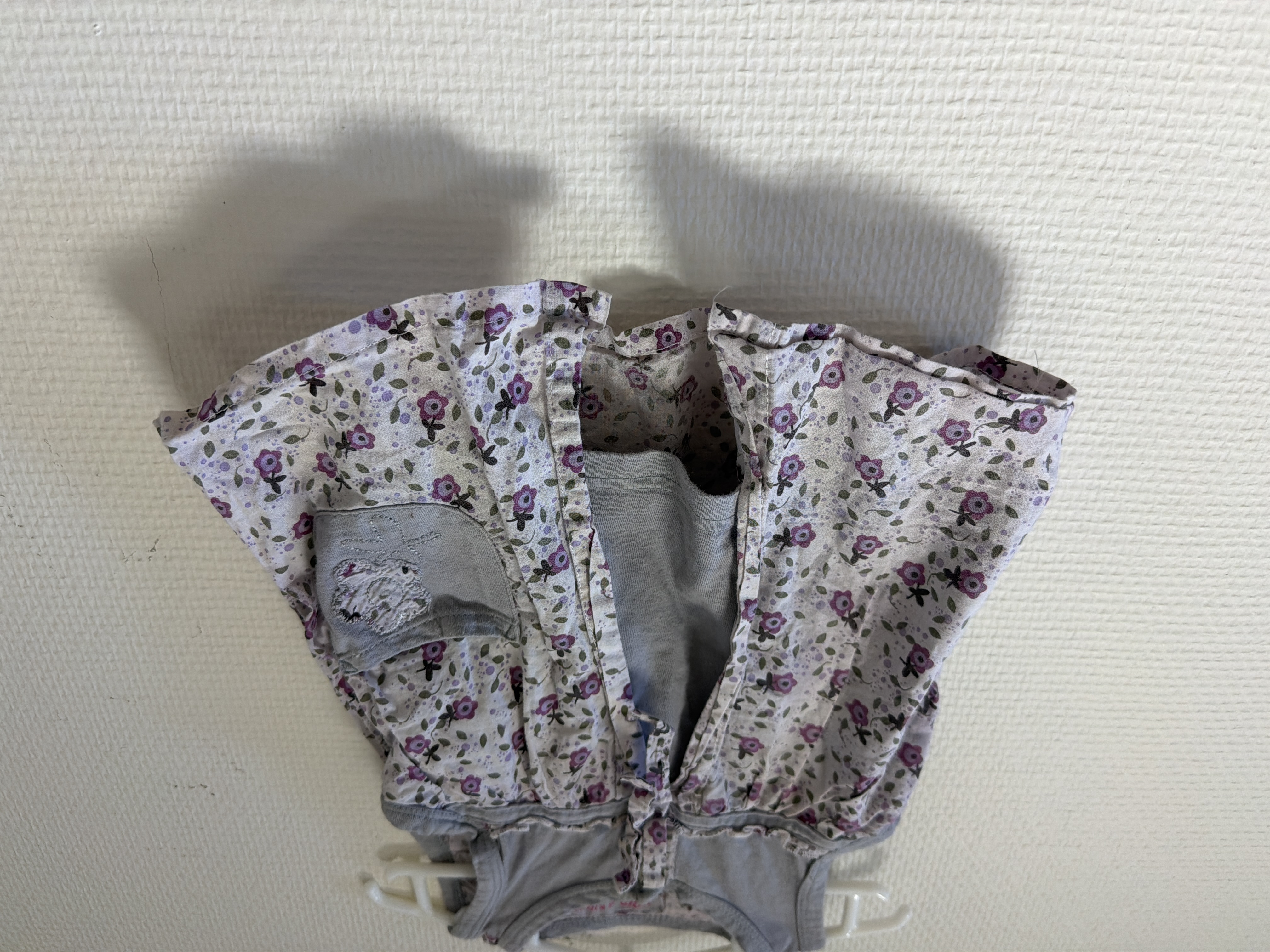Robe bébé marque TOM et KIDDY neuf sans étiquette