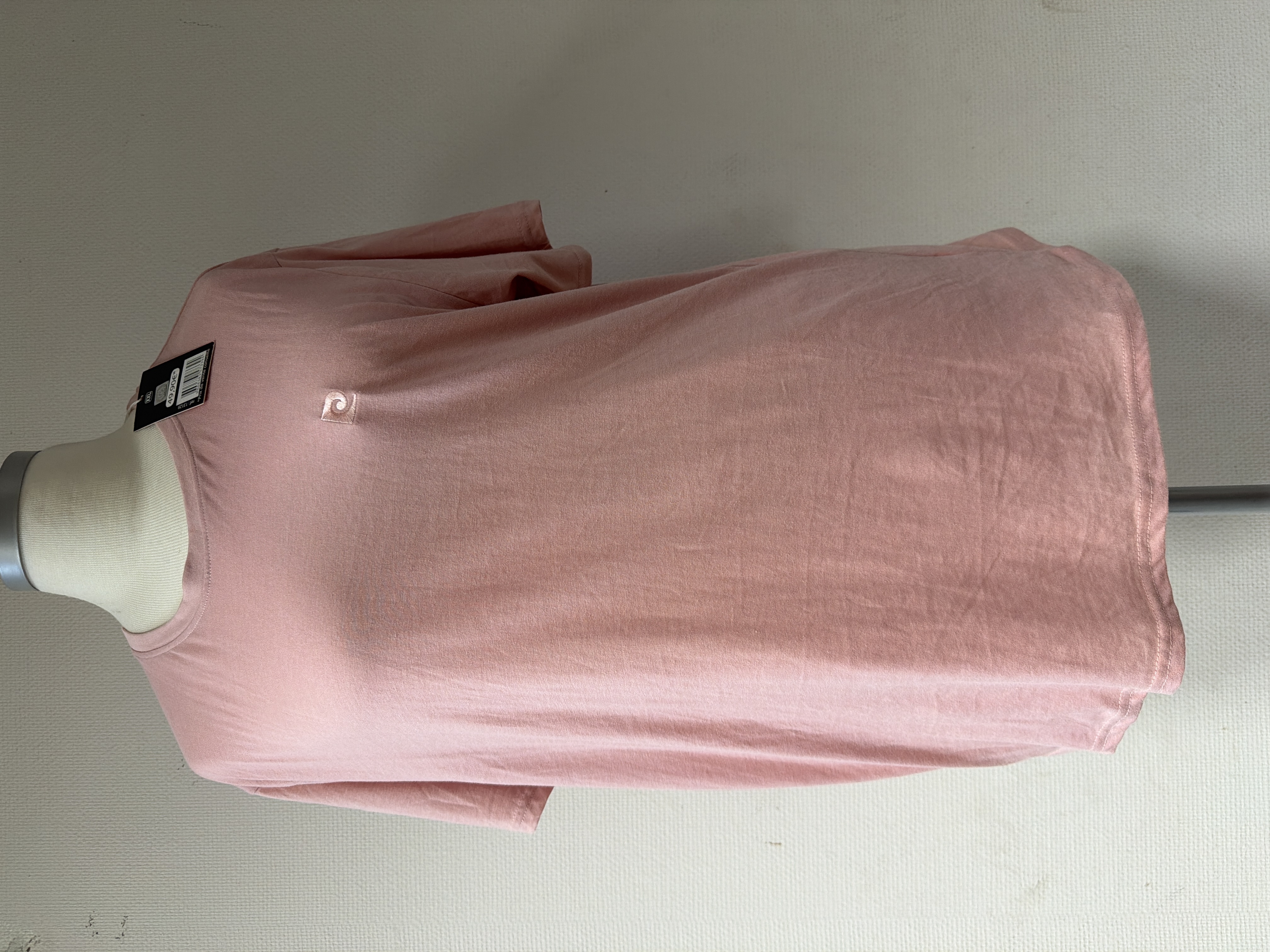 T. Shirt marque Pierre Cardin tailleXXL neuf avec étiquette