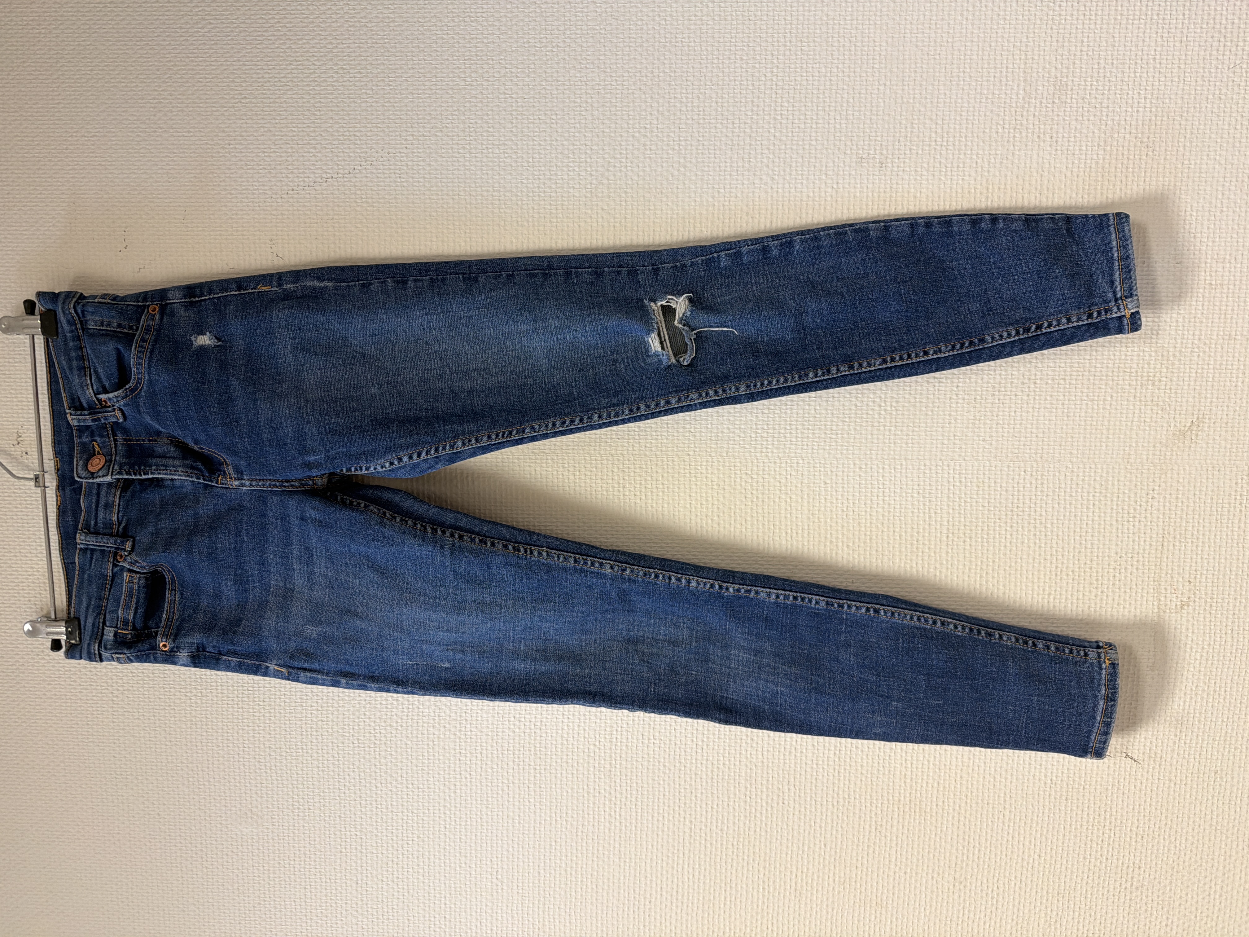 Pantalon jeans âge 10 ans très bon état
