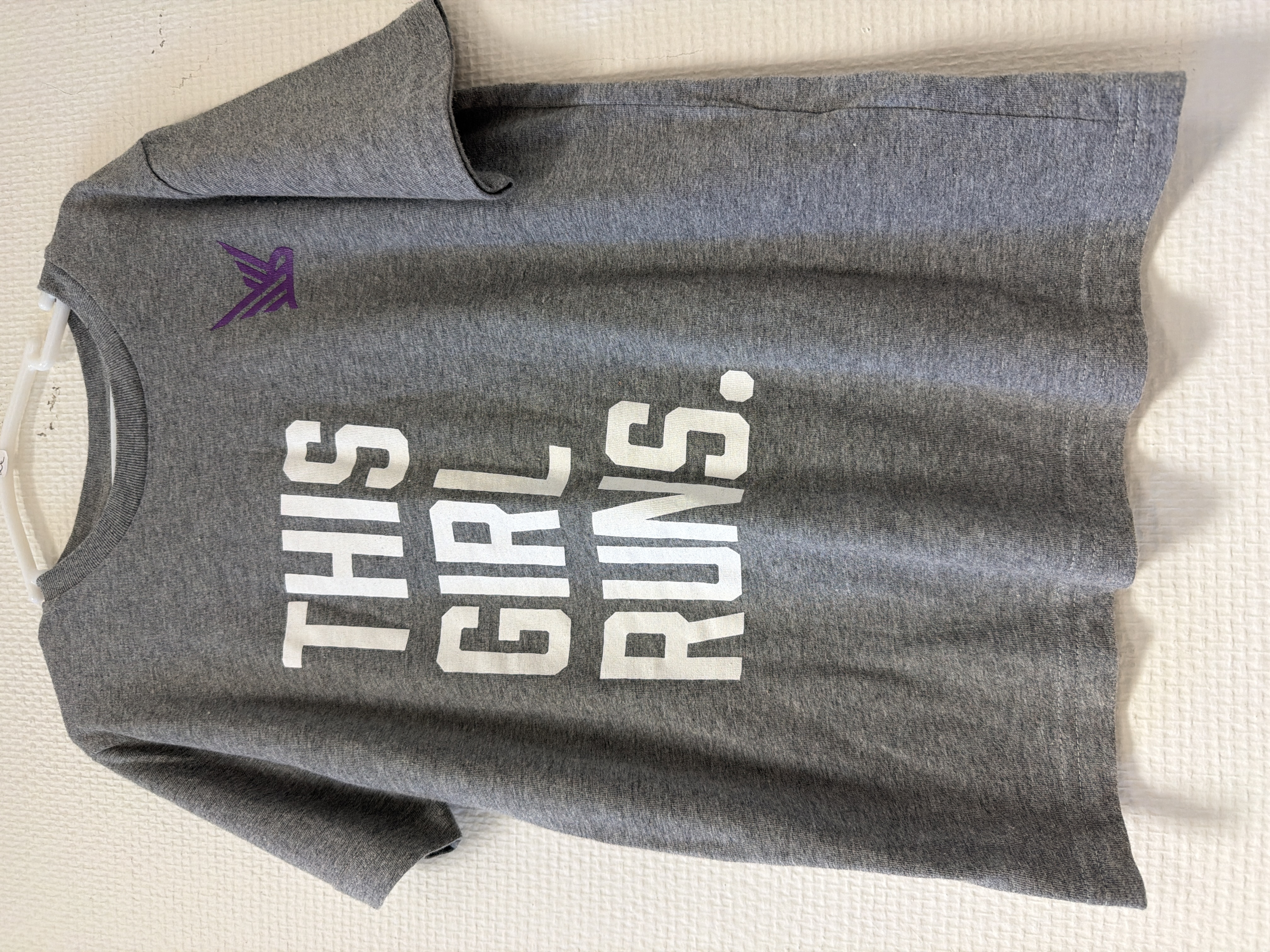 T. Shirt âge 5 à 6 ans neuf sans étiquette