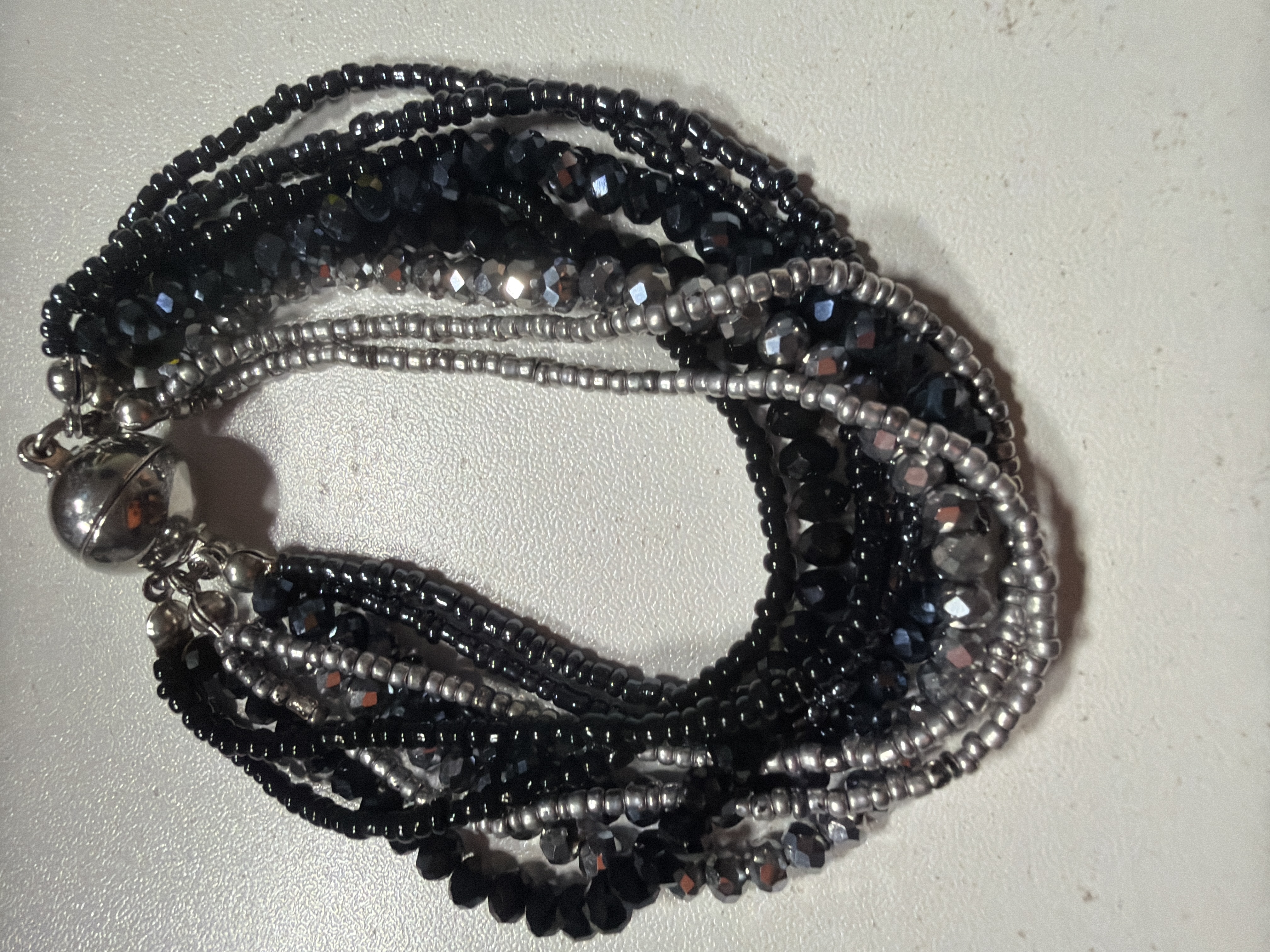Bracelets fantaisie neuf sans étiquette