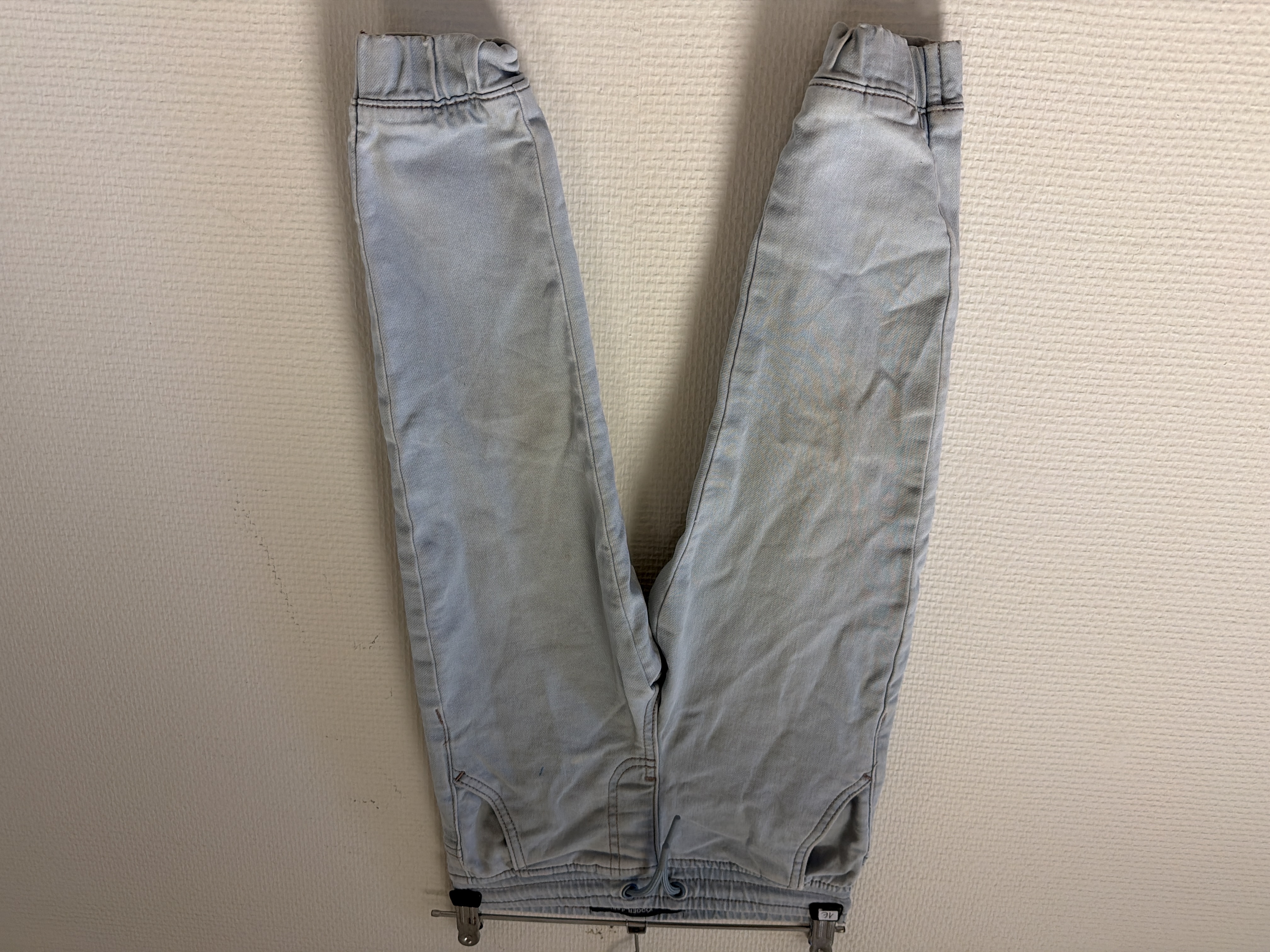 Pantalon JOGGER âge 3 à 4 ans bon état